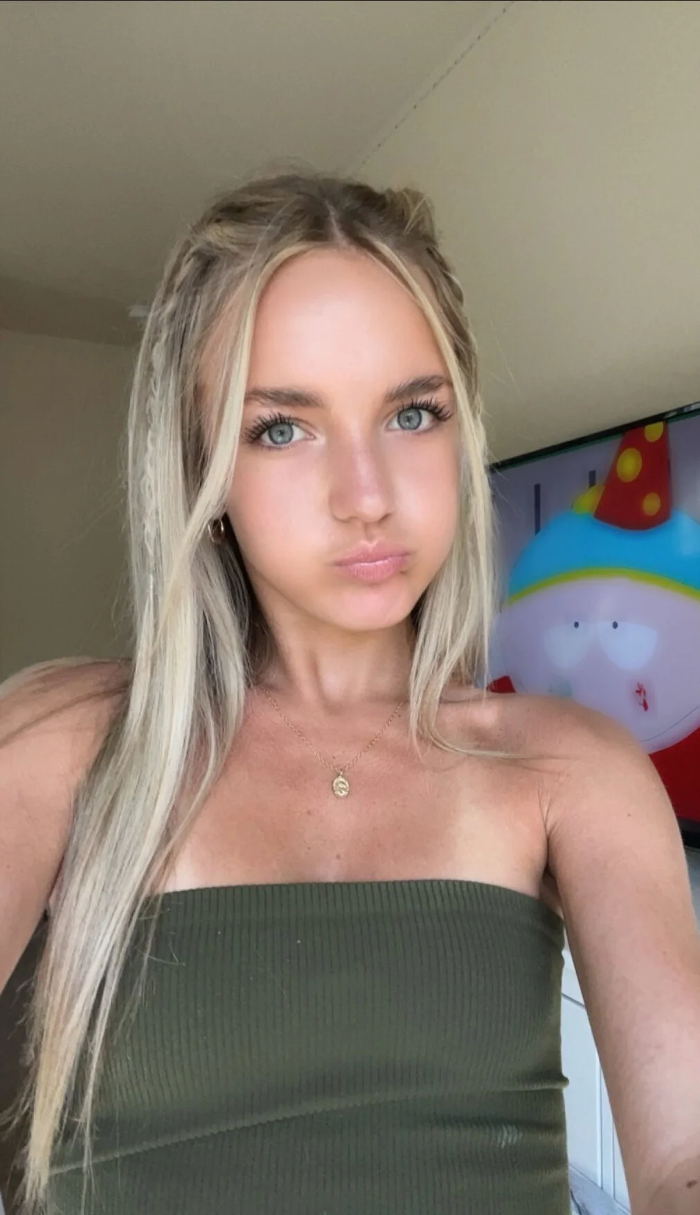 Chloe Lowell